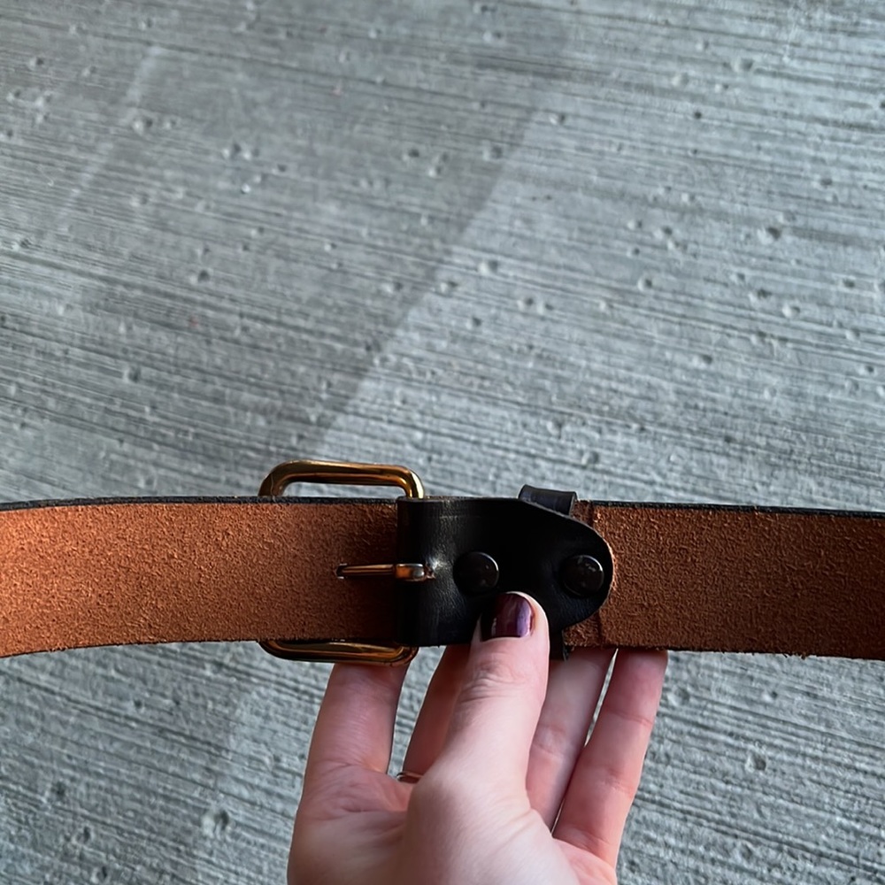 VINTAGE genuine leather simple brown belt with gold buckle - Picture 4 of 5